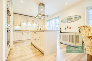 Photo 32- click for photo gallery